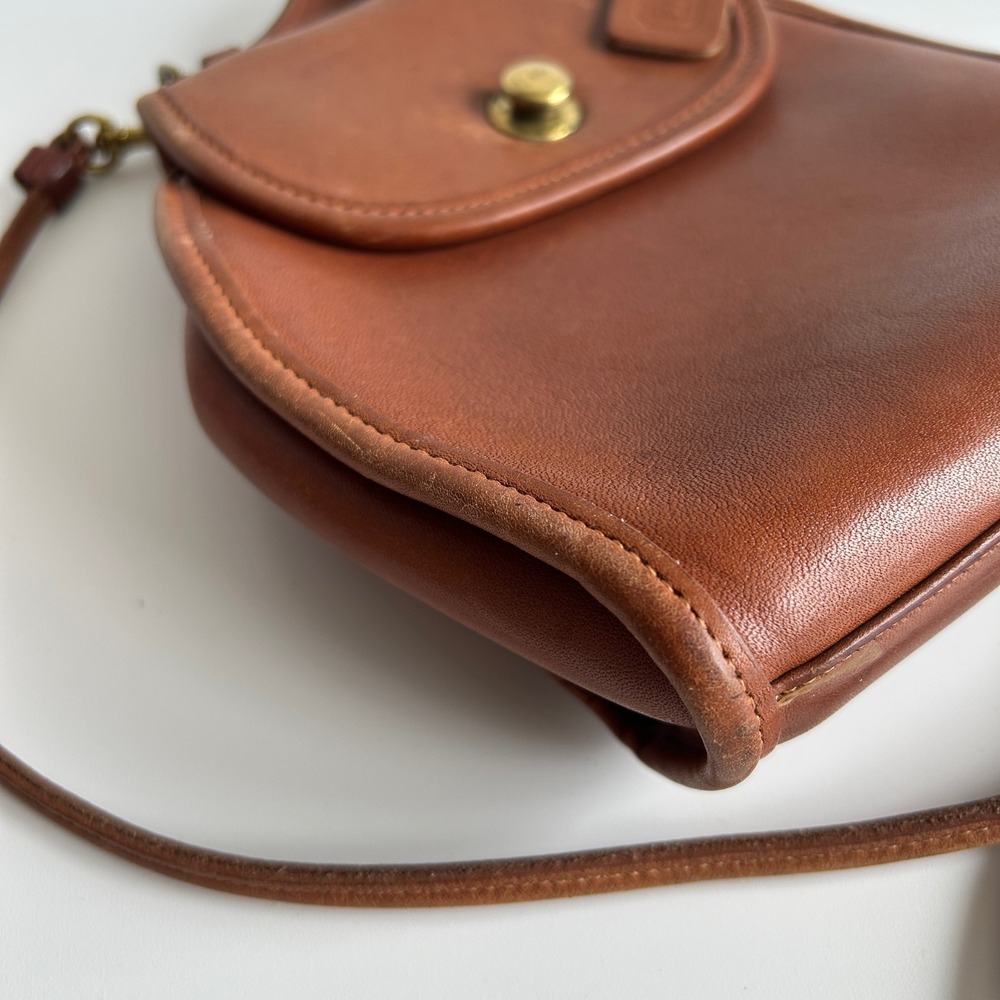Coach Derby 9904 British Tan Glovetanned Leather Crossbody Bag Good - Picture 7 of 15